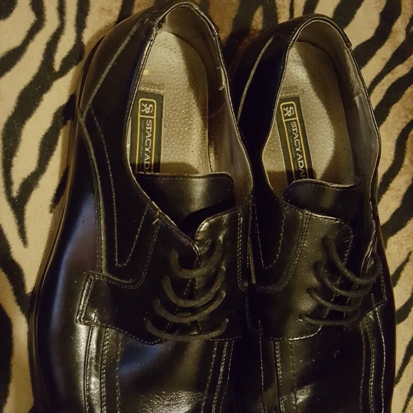 Stacy Adams Demill - Picture 3 of 3